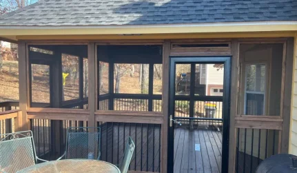 Sunrooms & Screened In Living Spaces